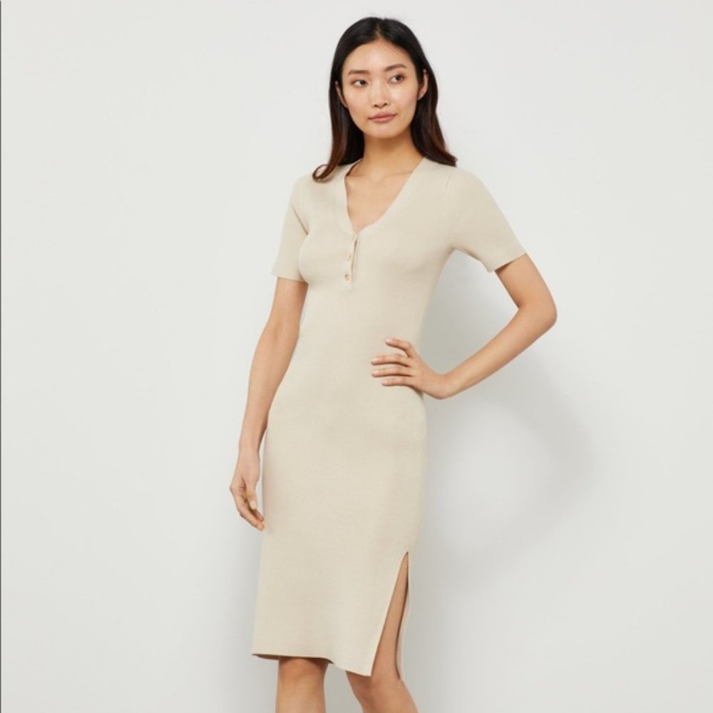BCBGMAXAZRIA SHORT SLEEVE RIBBED MIDI DRESS